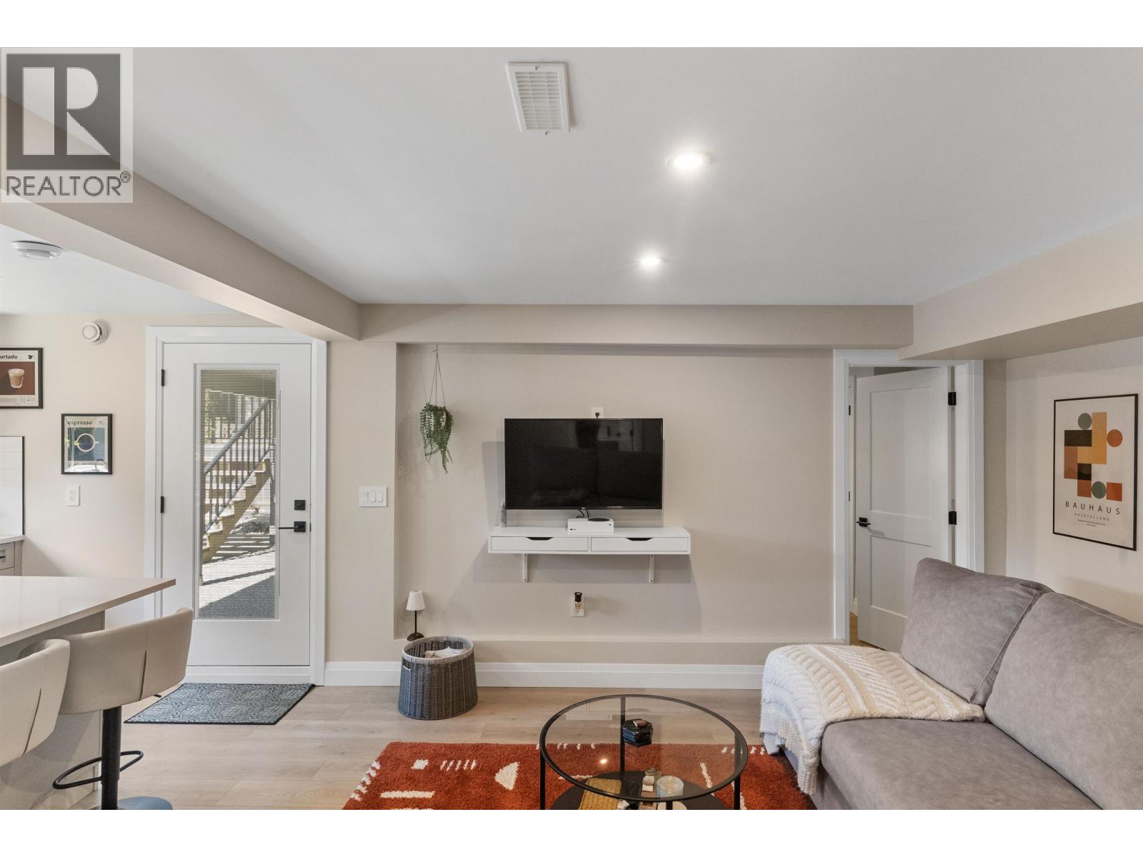 4876 4TH AVENUE, Delta