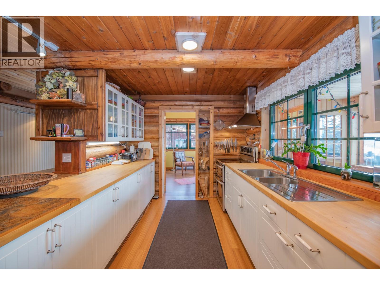 233 Albers Road - 17