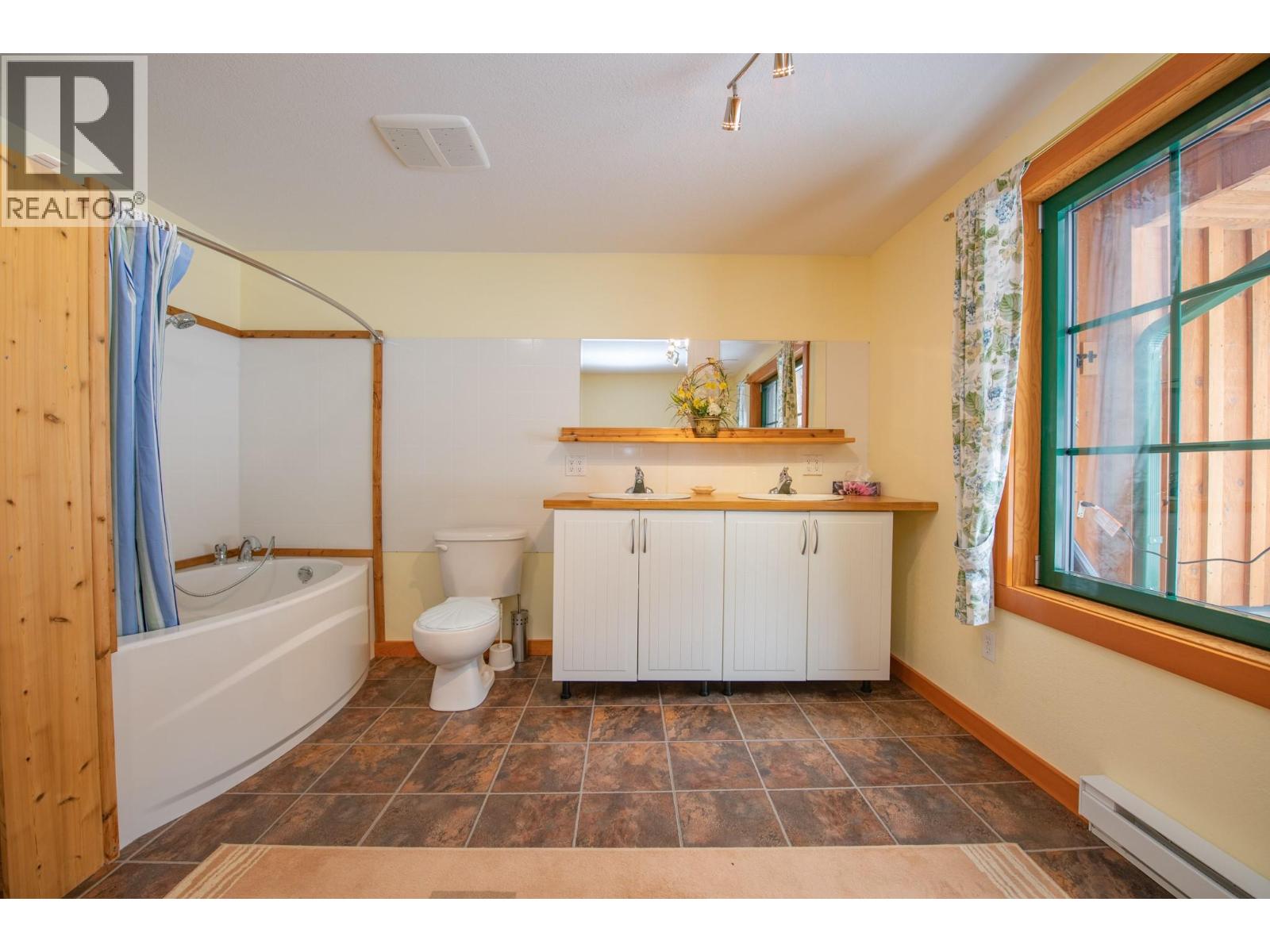  233 Albers Road, Lumby