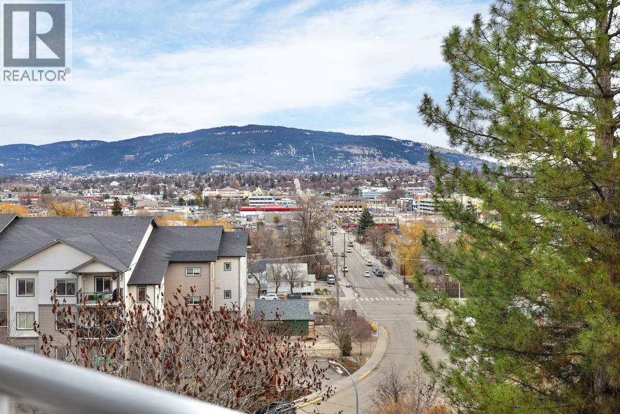 3220 Centennial Drive Unit# 304, Vernon