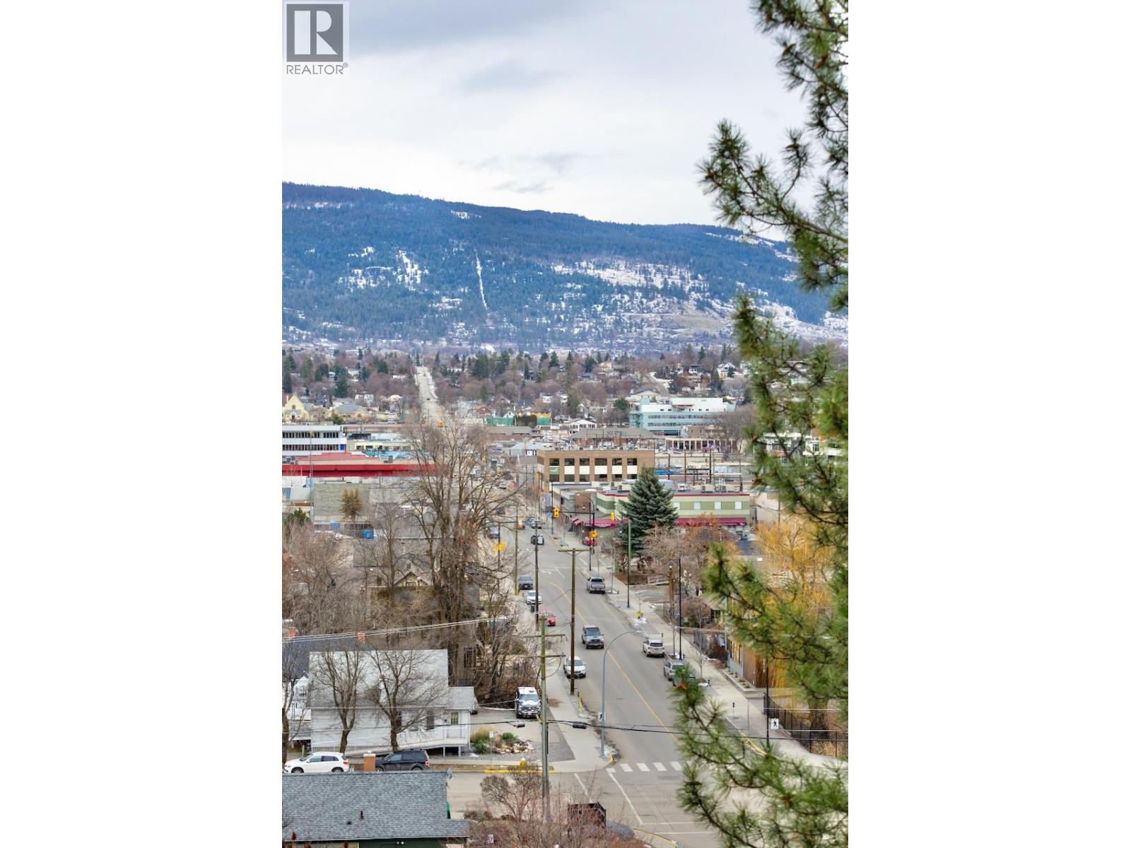 3220 Centennial Drive Unit# 304, Vernon