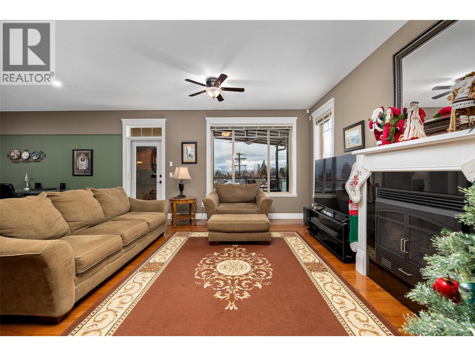  698 Westpoint Court, Kelowna