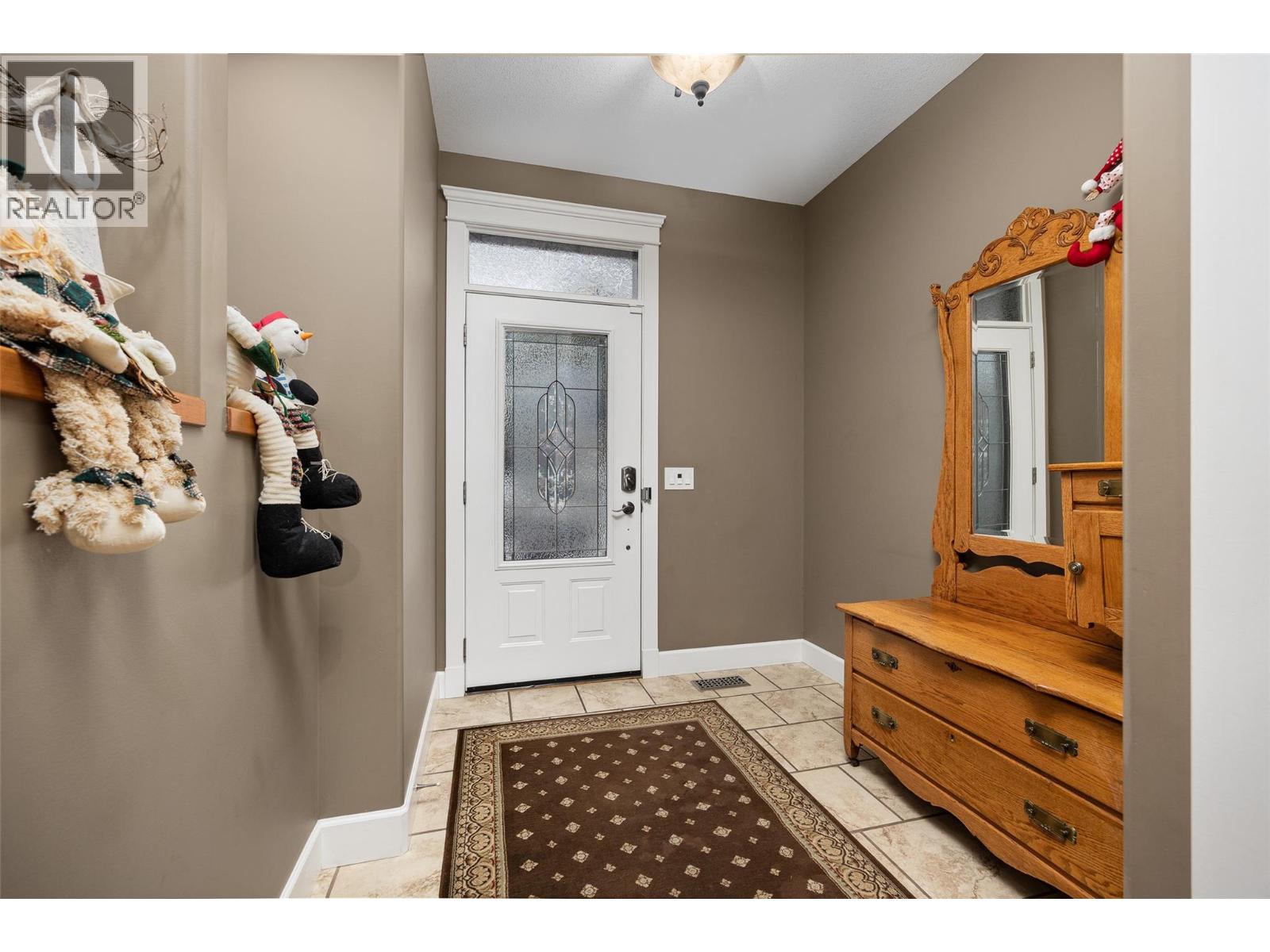  698 Westpoint Court, Kelowna