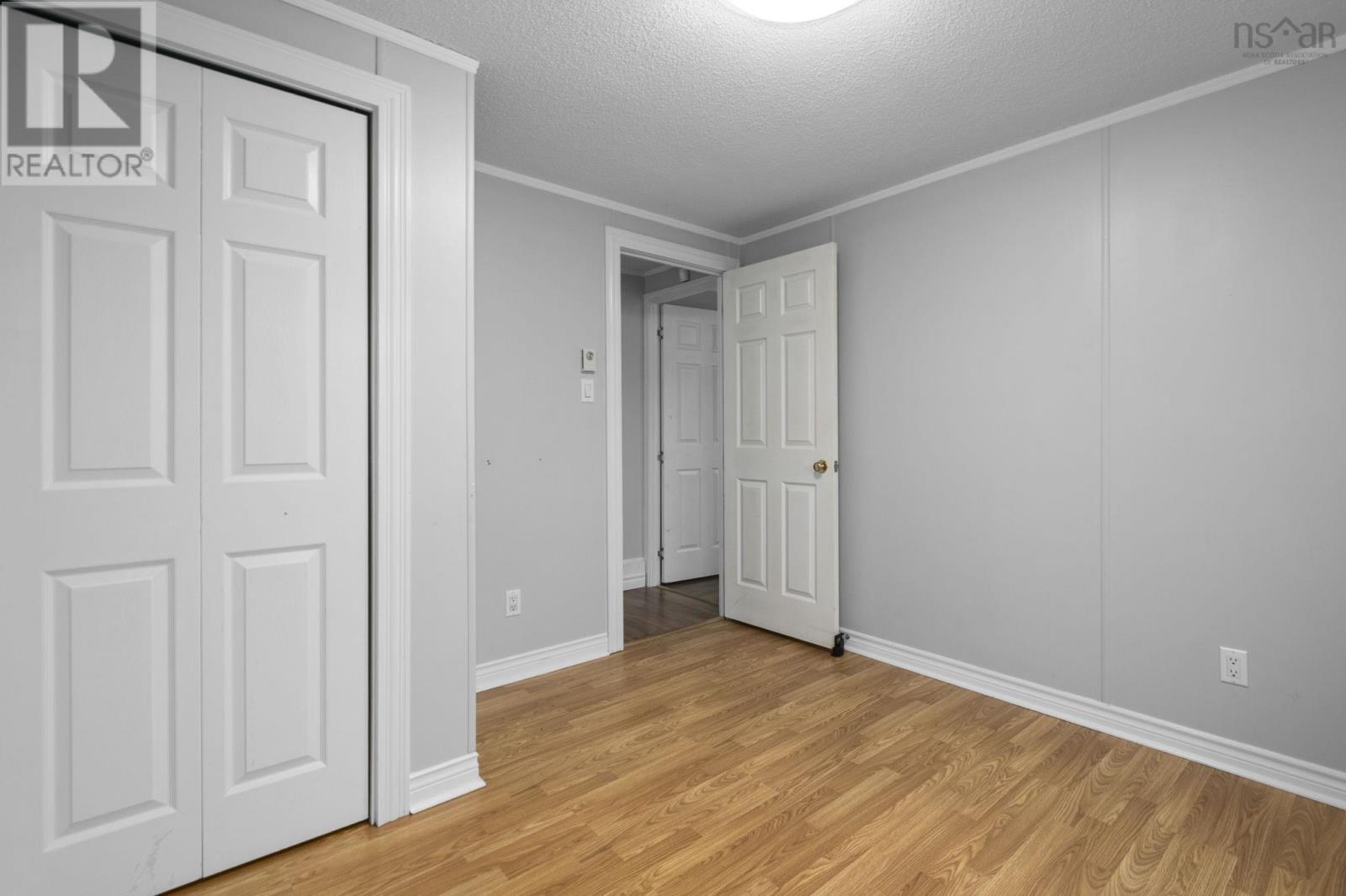 Property 24 of 33 of 122 Birchill Drive