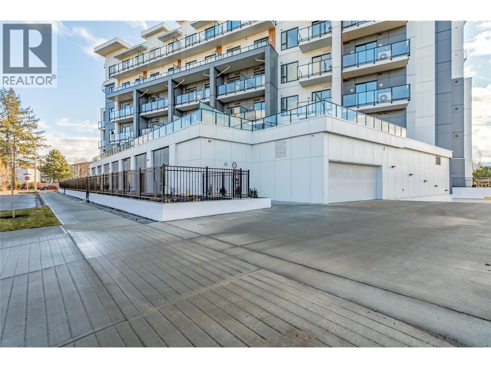 1381 Belaire Avenue, Kelowna