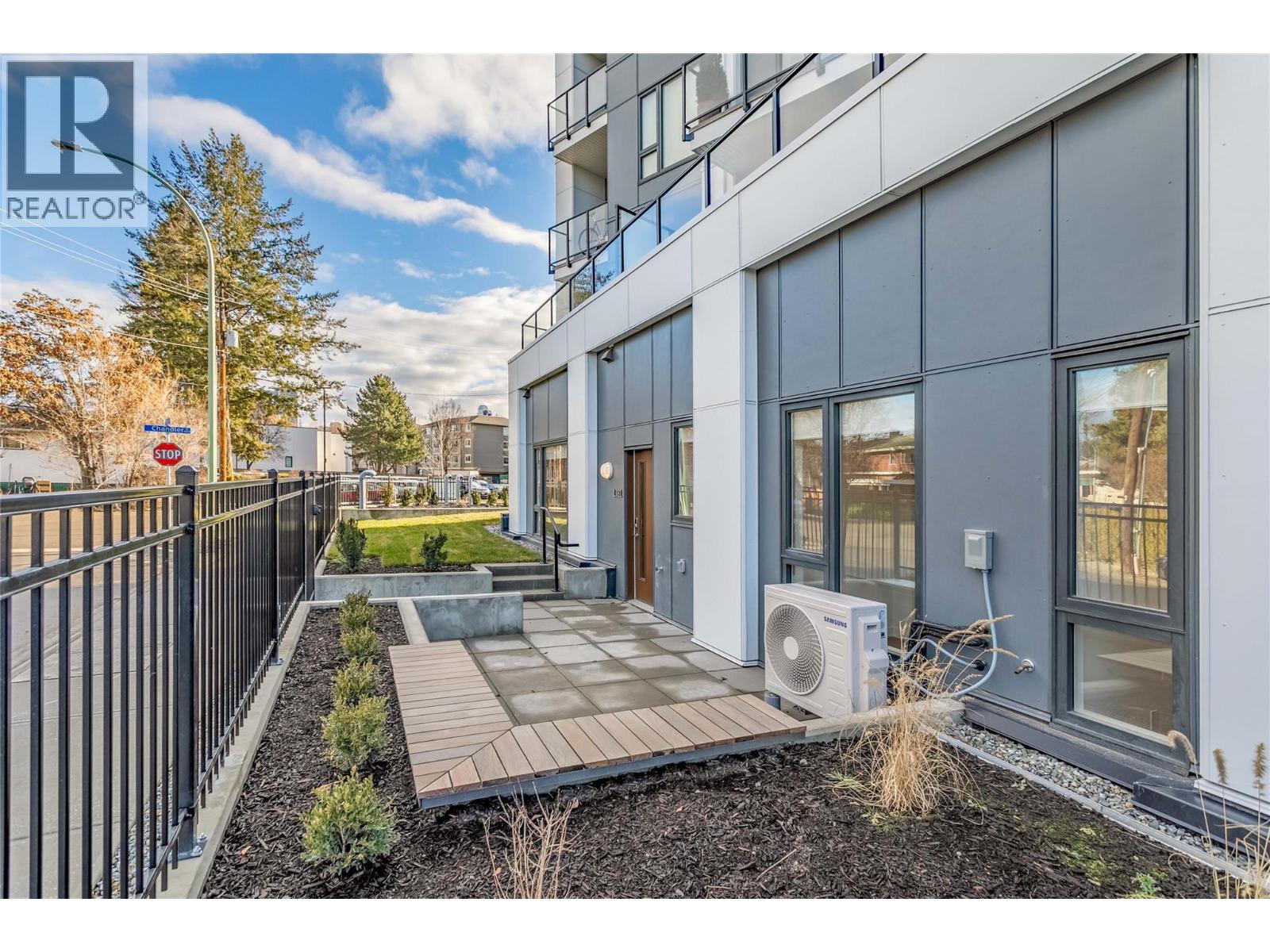 1381 Belaire Avenue, Kelowna