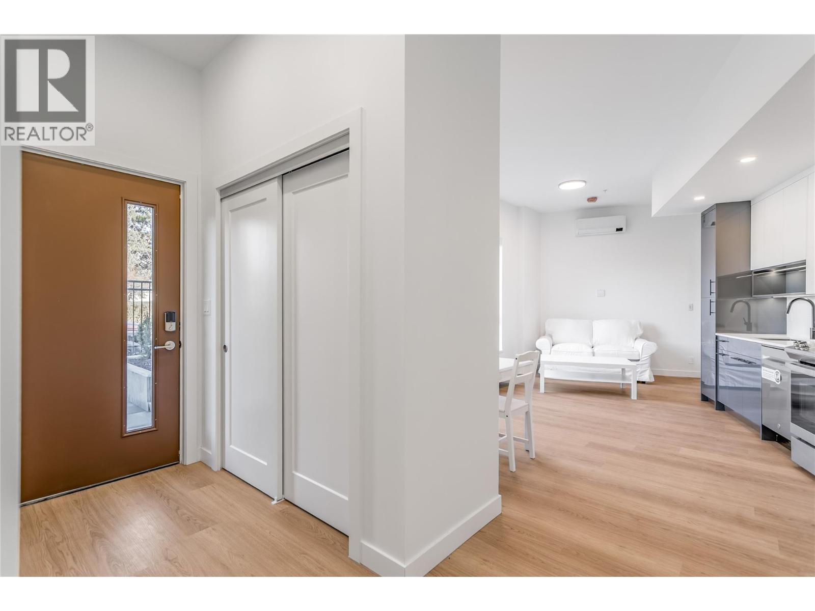 1381 Belaire Avenue, Kelowna