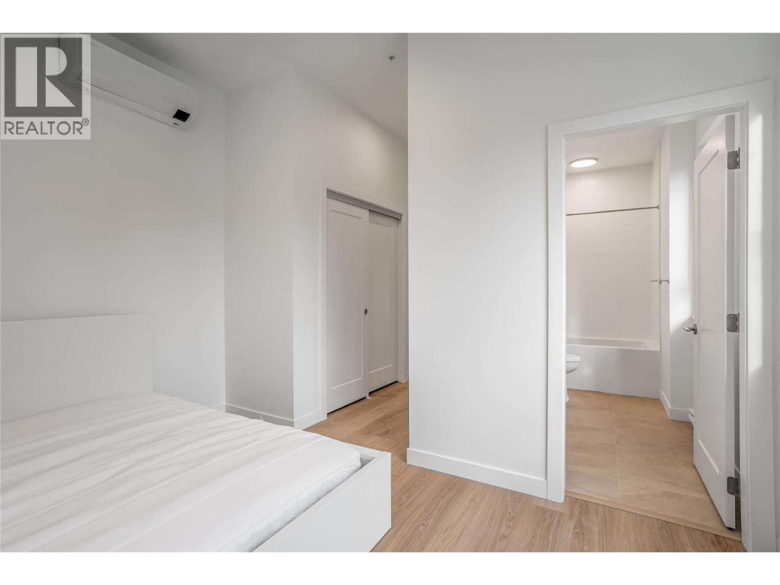 1381 Belaire Avenue - 7