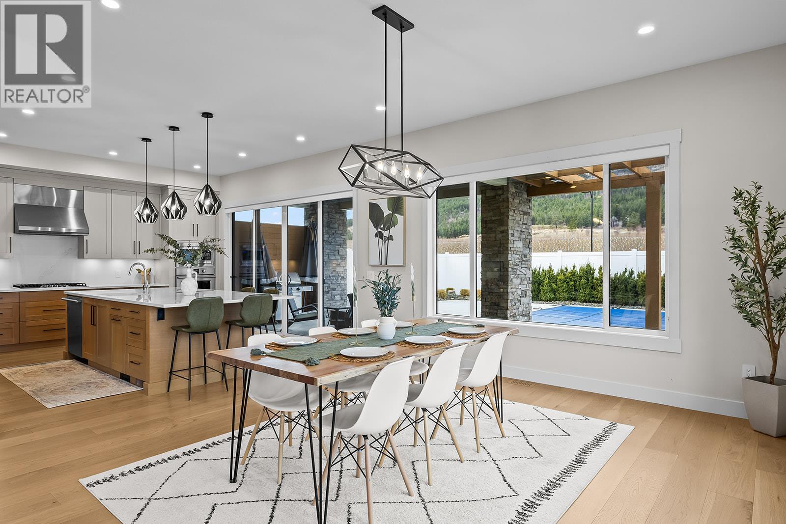  2688 Ridgemount Drive, West Kelowna