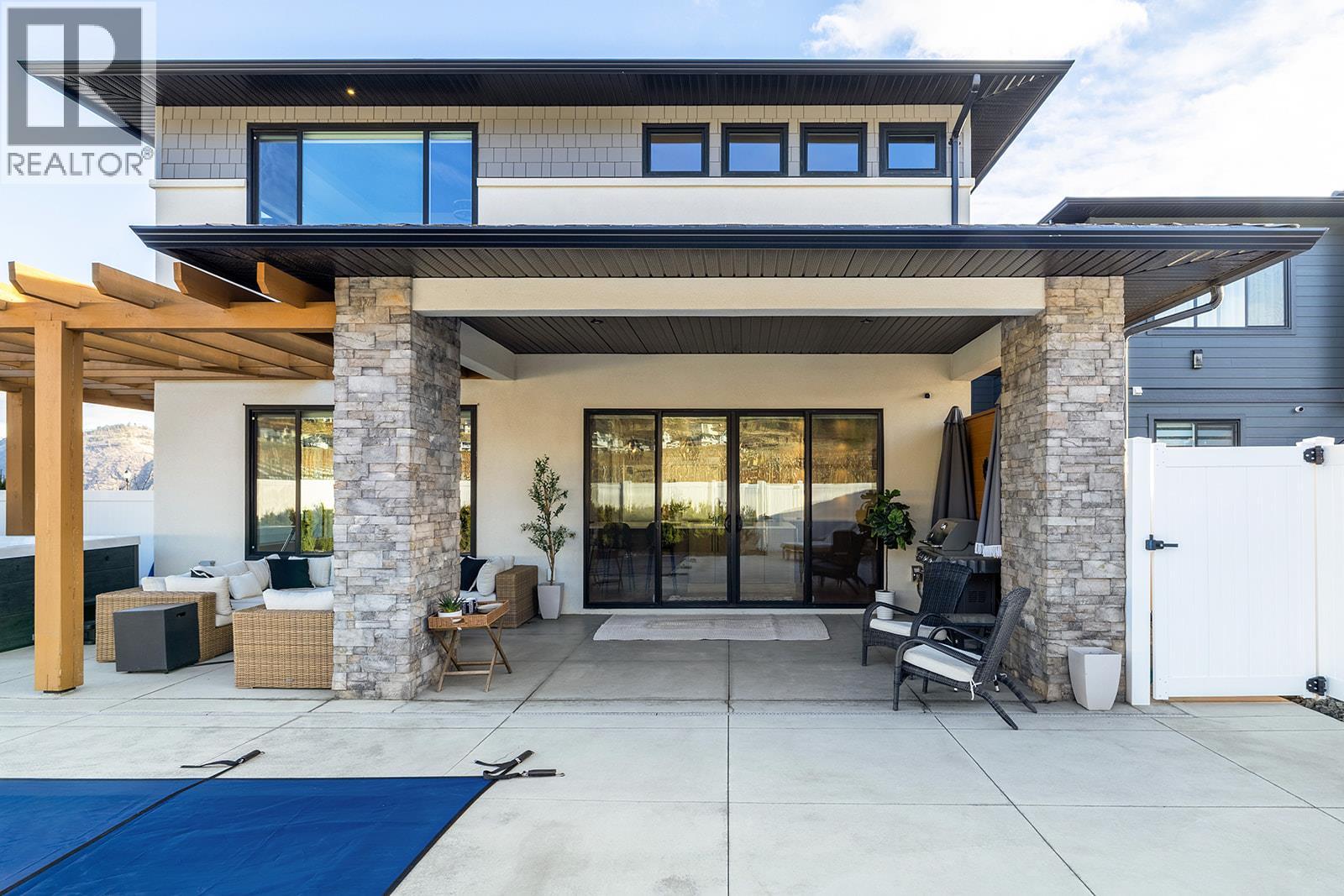  2688 Ridgemount Drive, West Kelowna