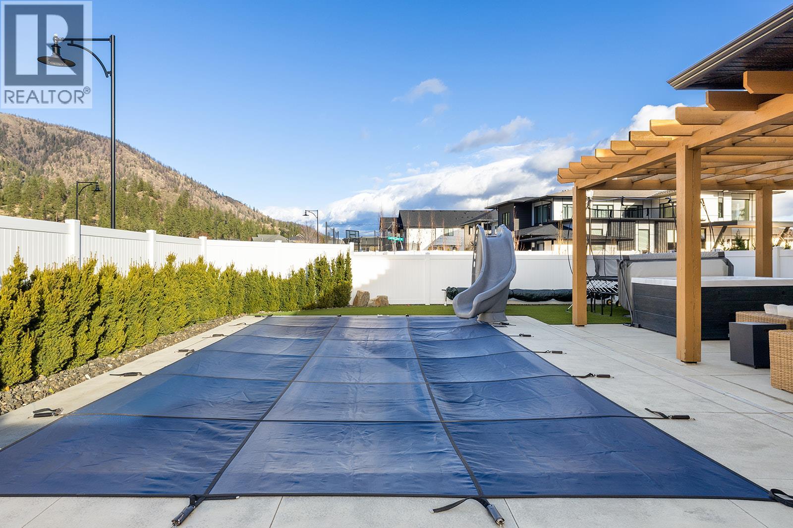  2688 Ridgemount Drive, West Kelowna