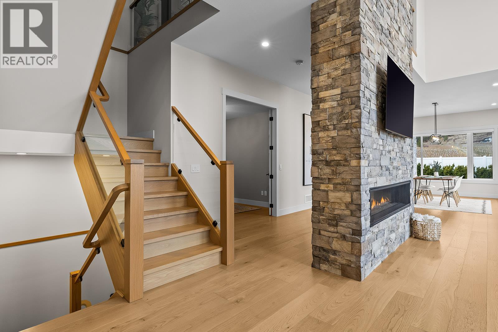  2688 Ridgemount Drive, West Kelowna