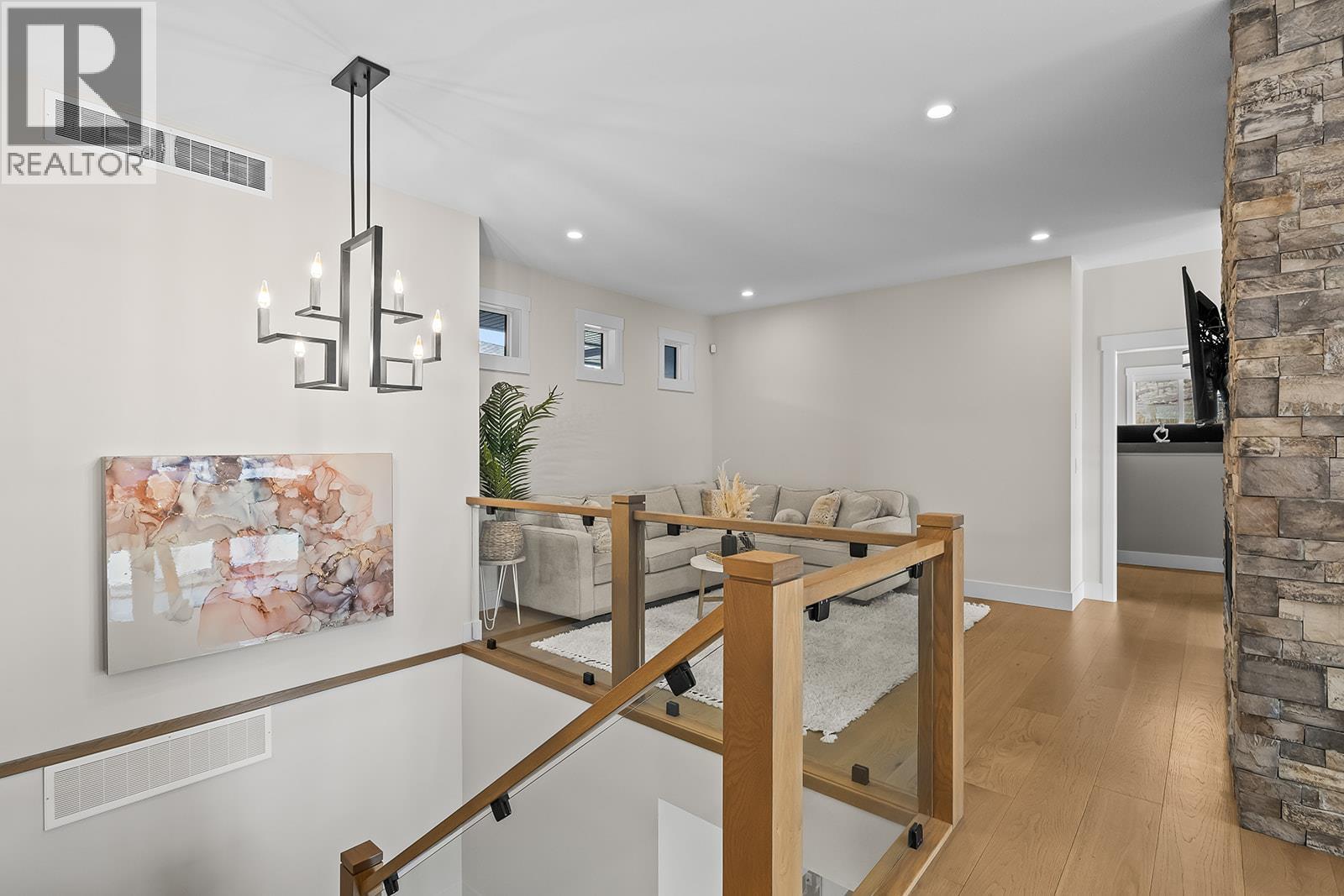  2688 Ridgemount Drive, West Kelowna