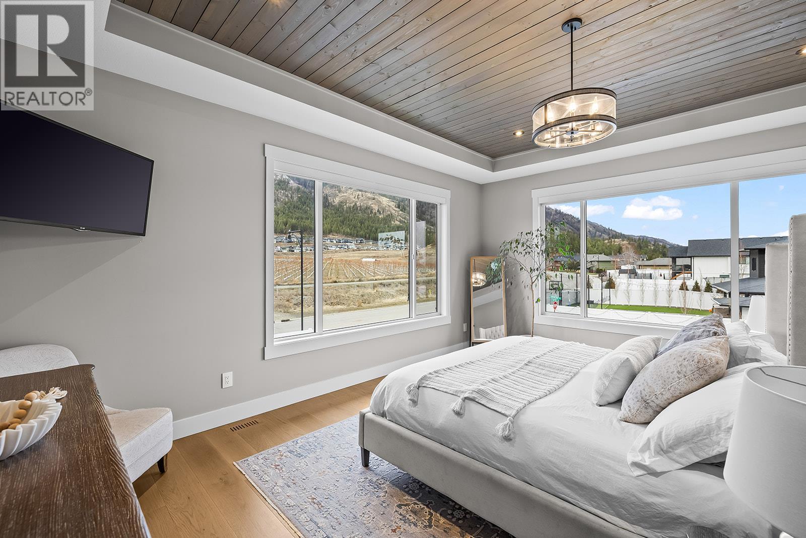  2688 Ridgemount Drive, West Kelowna