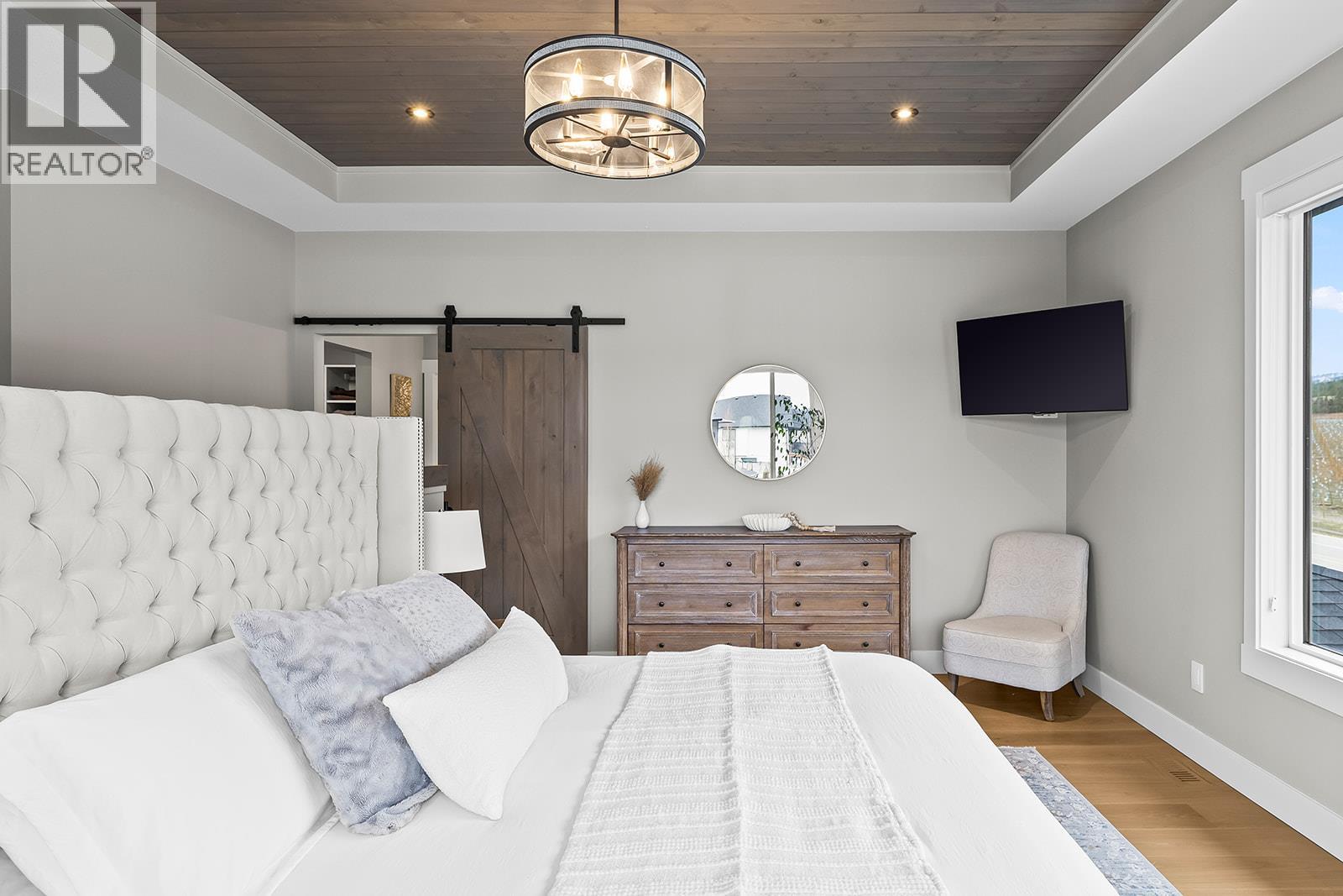  2688 Ridgemount Drive, West Kelowna