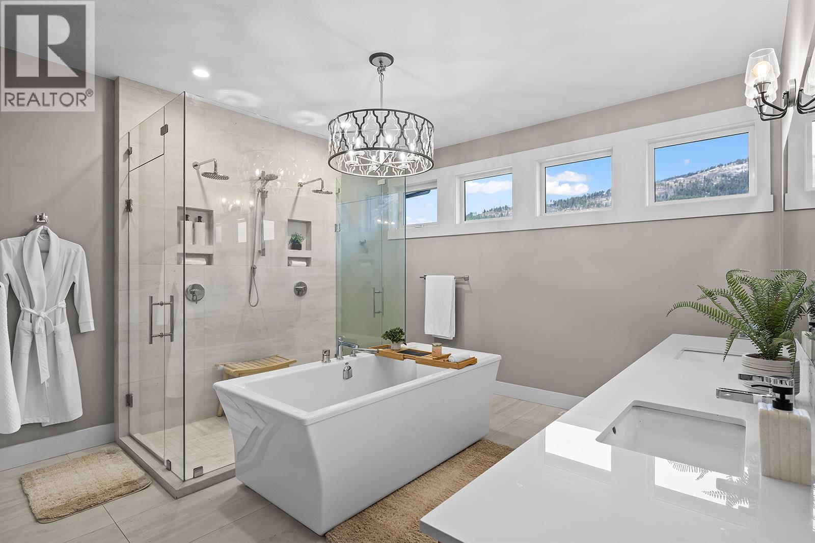  2688 Ridgemount Drive, West Kelowna