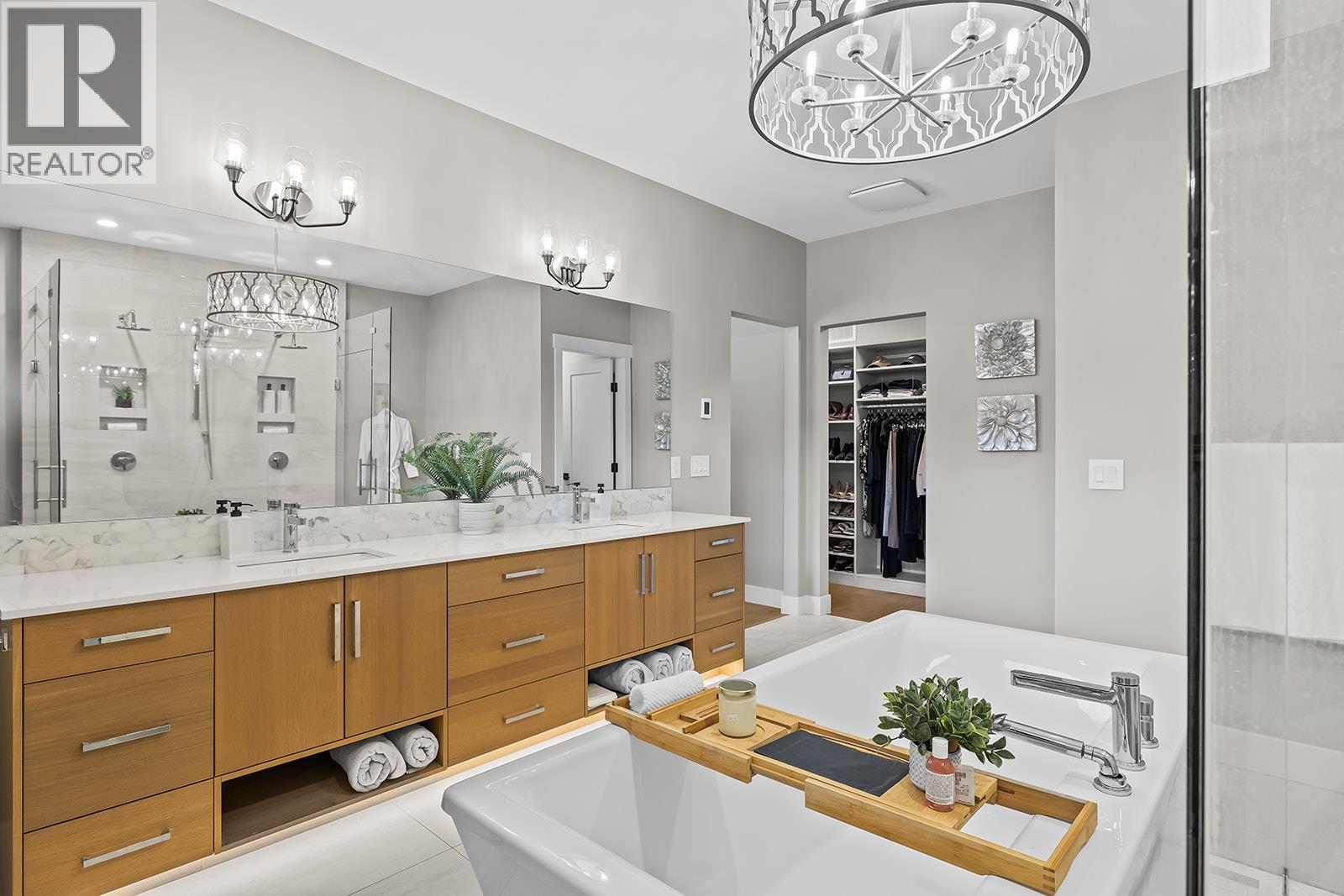  2688 Ridgemount Drive, West Kelowna