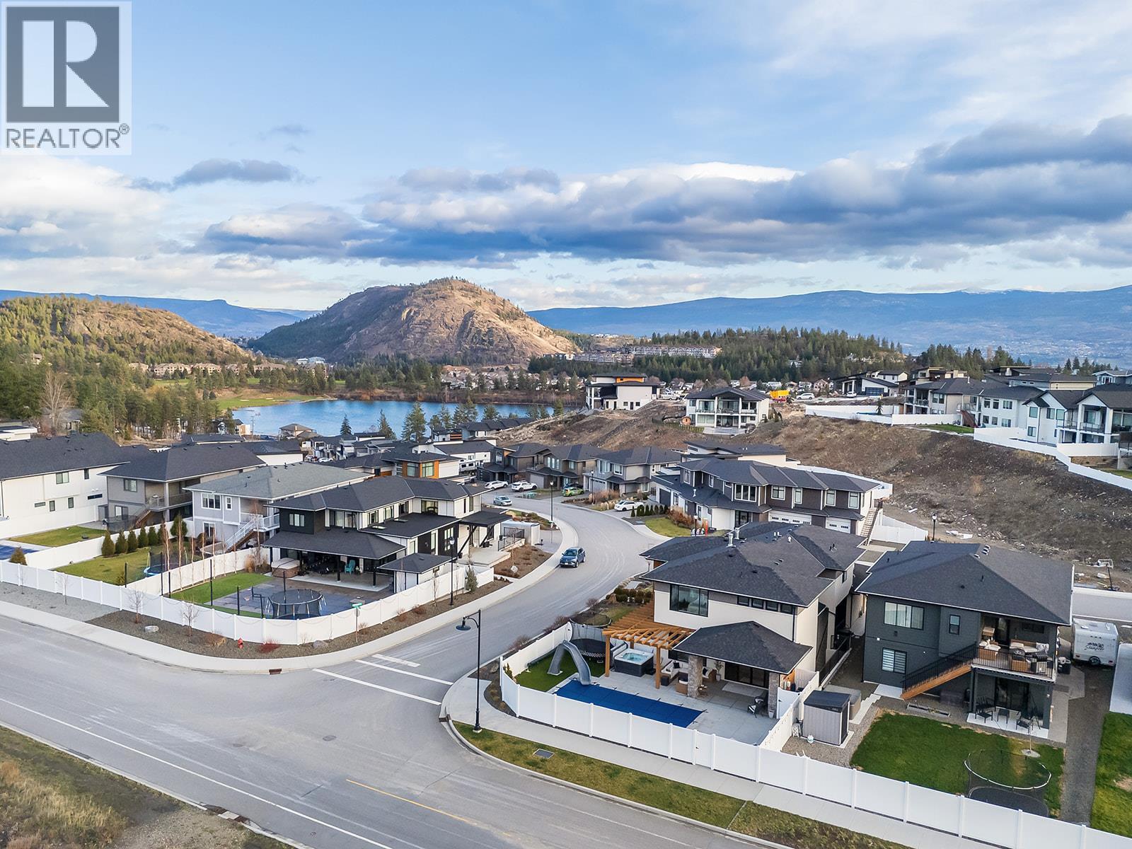  2688 Ridgemount Drive, West Kelowna