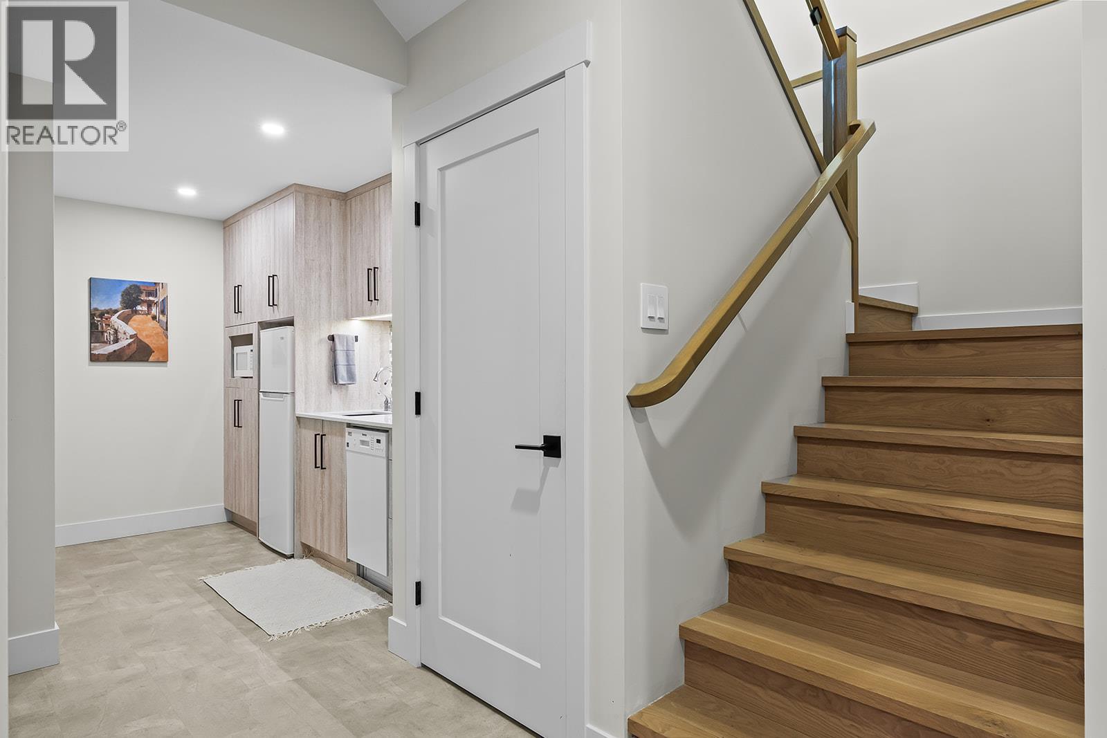  2688 Ridgemount Drive, West Kelowna