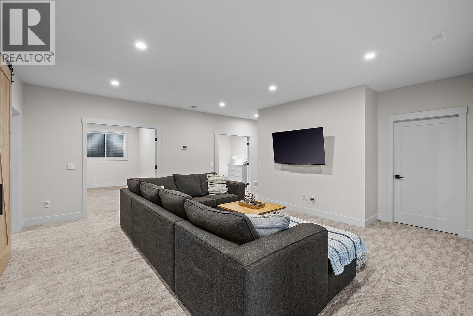  2688 Ridgemount Drive, West Kelowna