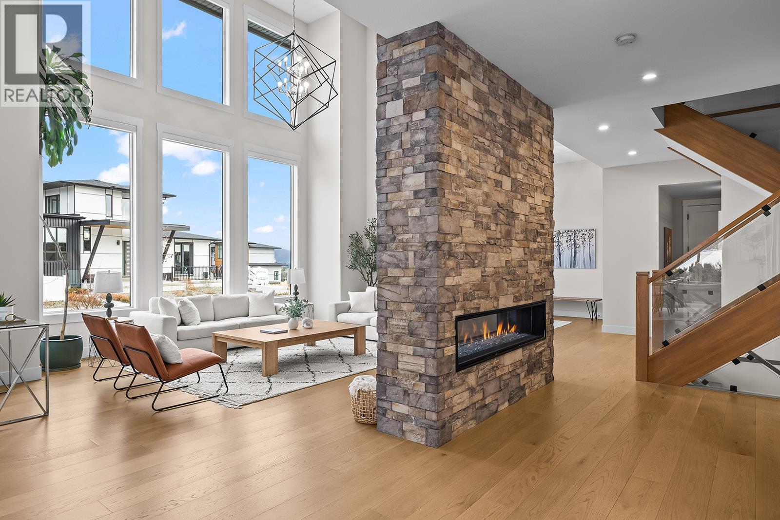  2688 Ridgemount Drive, West Kelowna