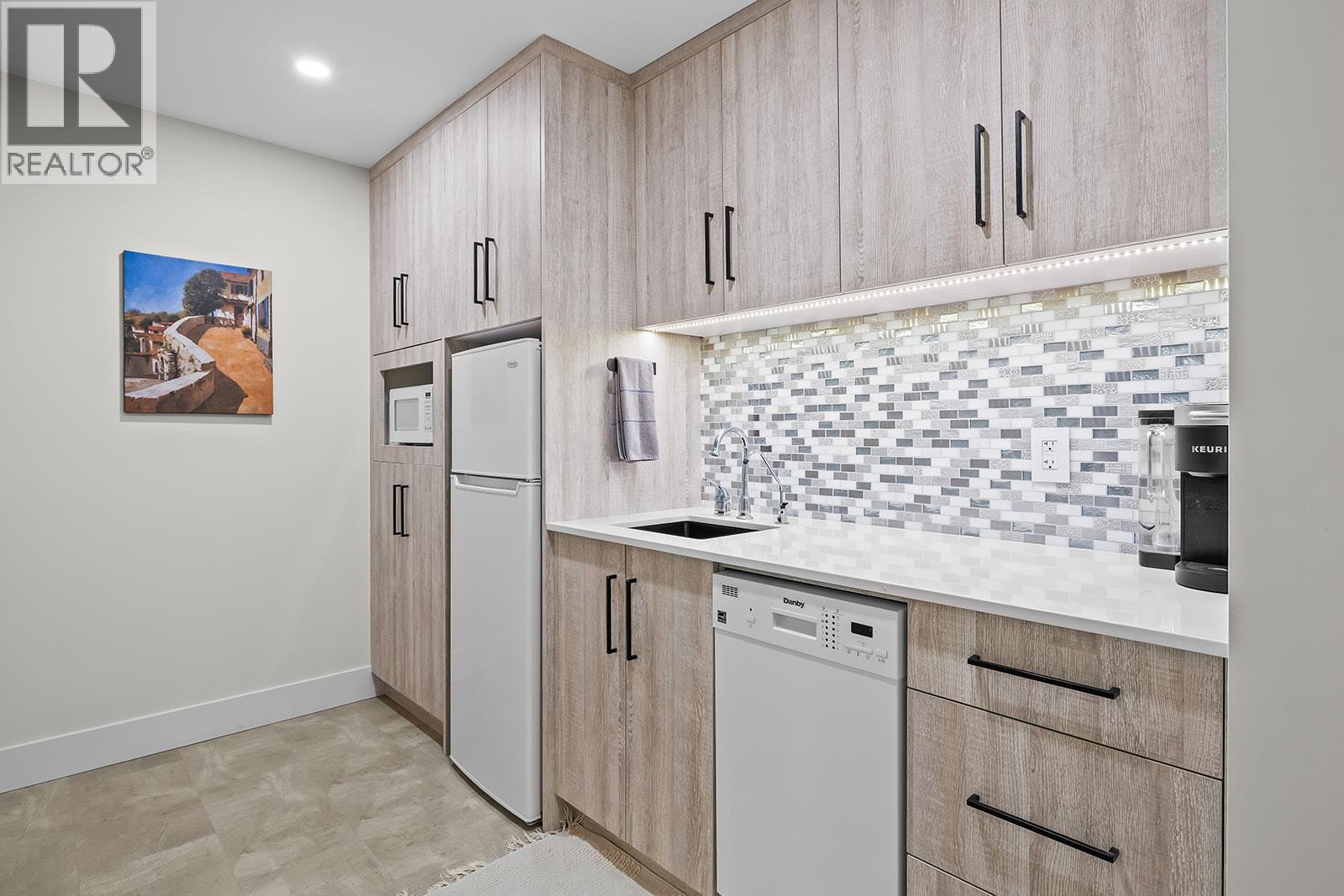  2688 Ridgemount Drive, West Kelowna