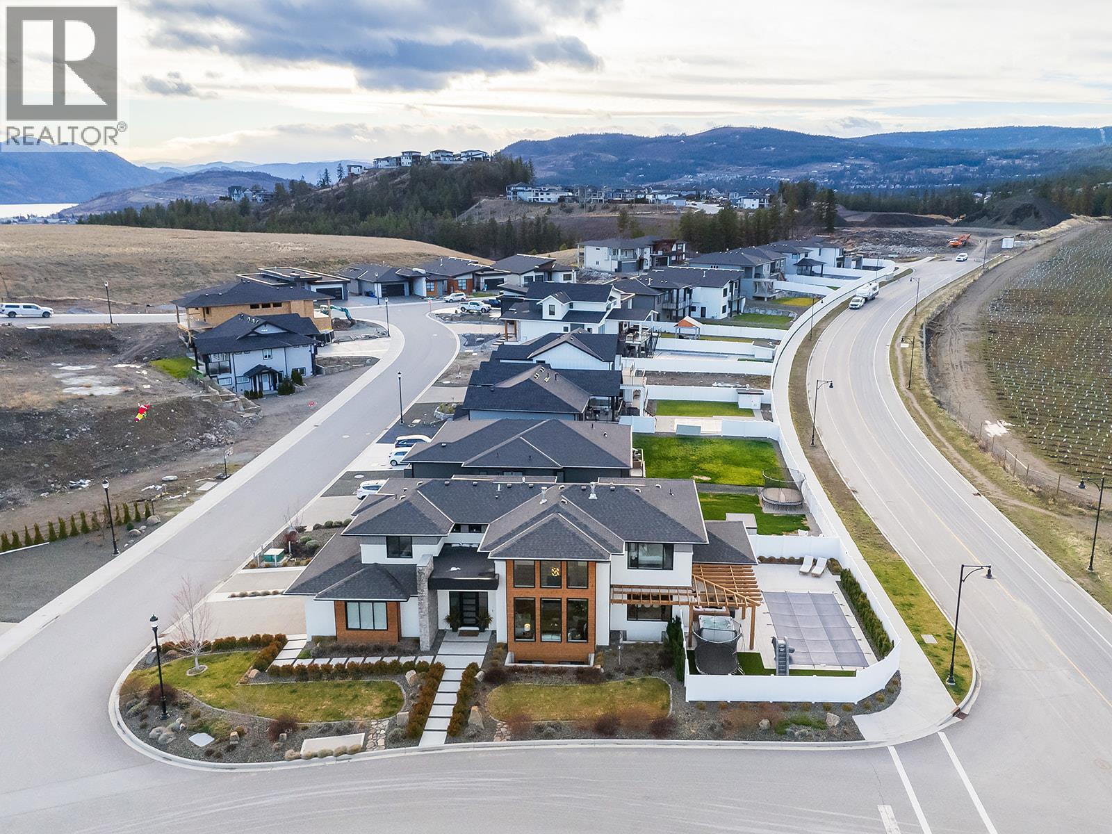  2688 Ridgemount Drive, West Kelowna