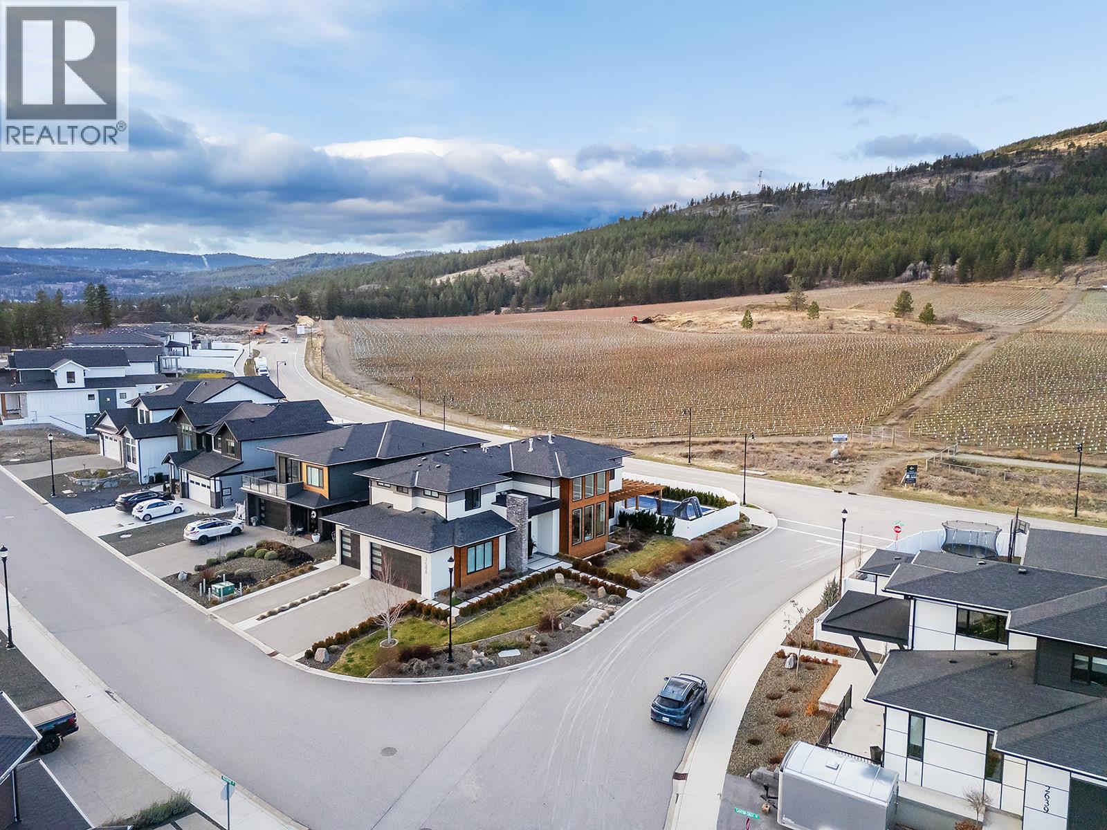  2688 Ridgemount Drive, West Kelowna