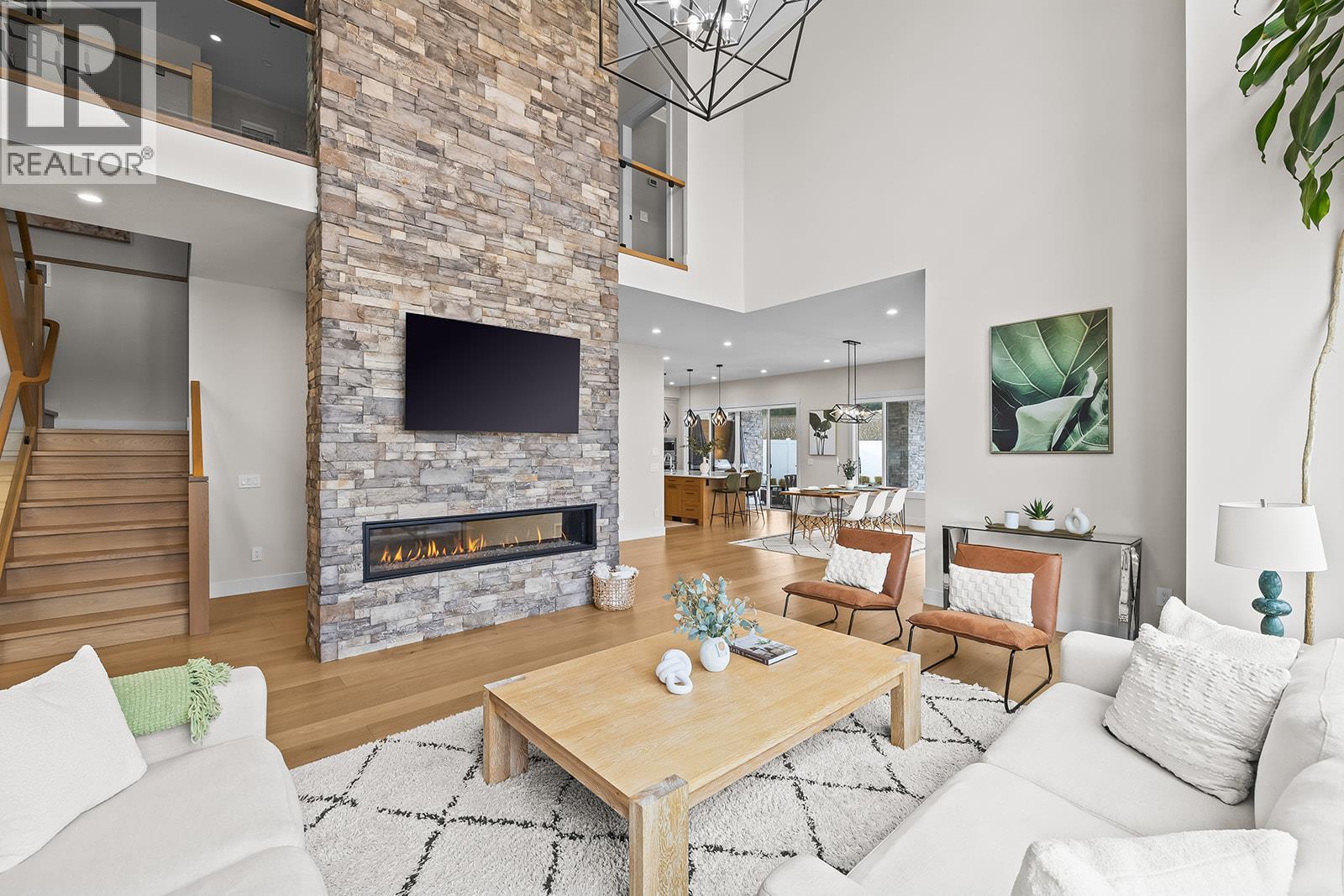  2688 Ridgemount Drive, West Kelowna