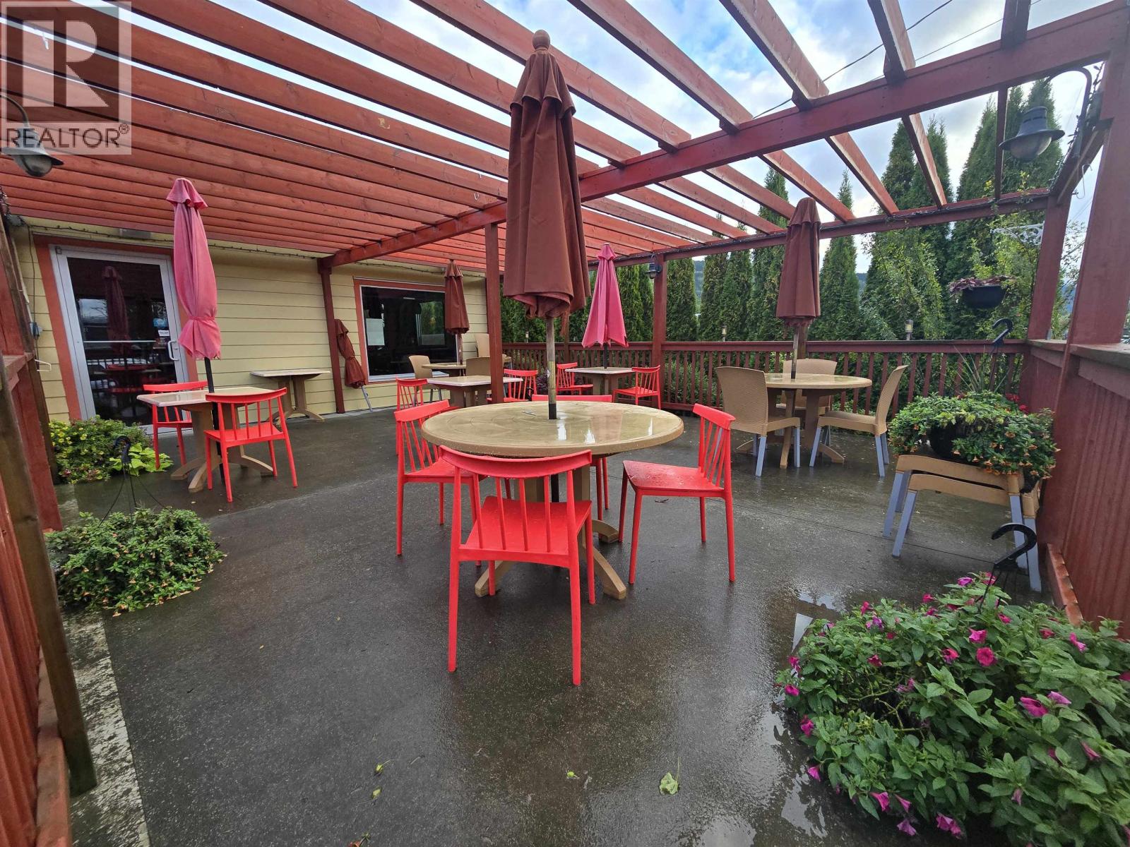 4728 LAZELLE AVENUE, Terrace