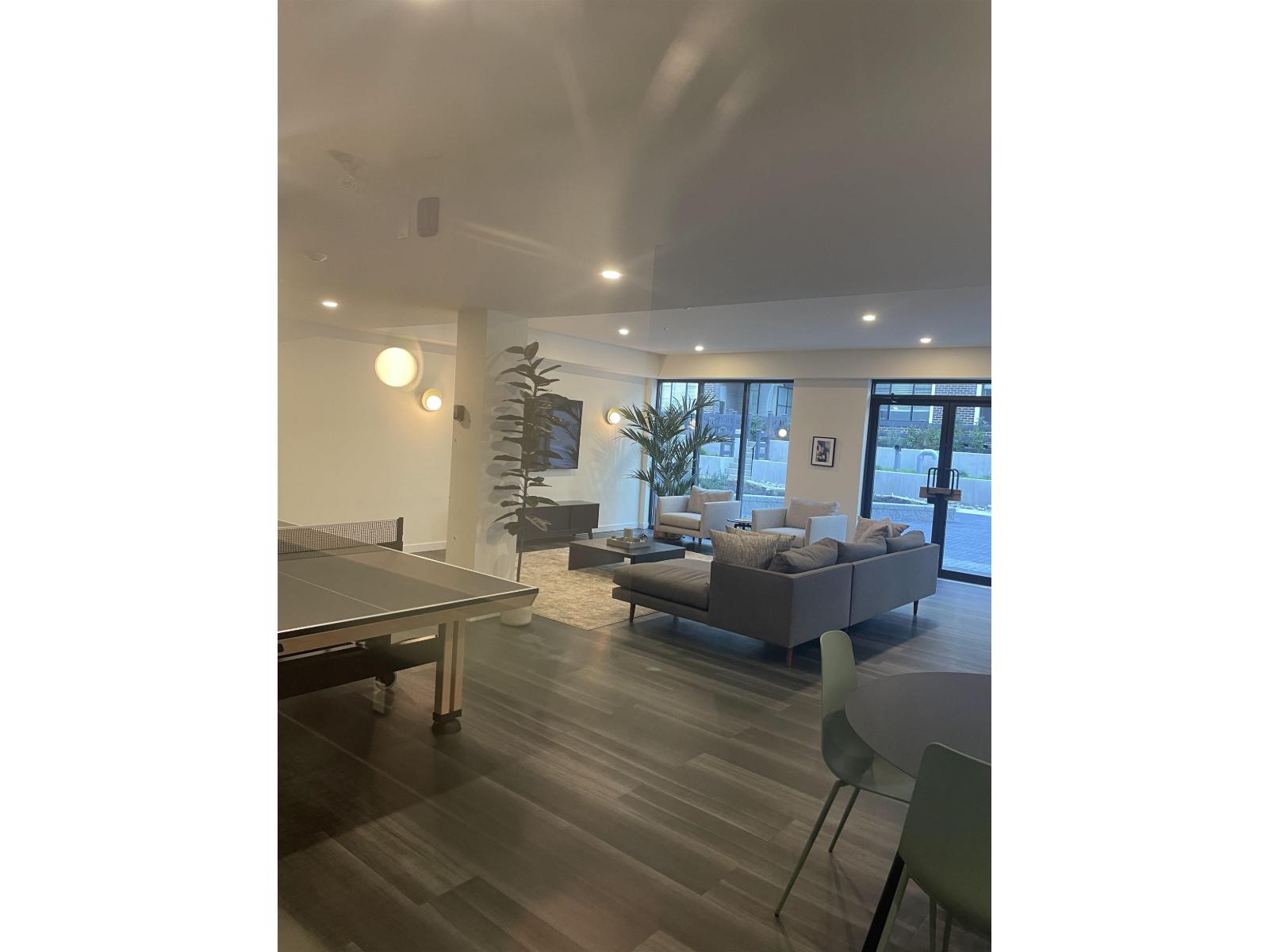 210 15848 FRASER HIGHWAY, Surrey