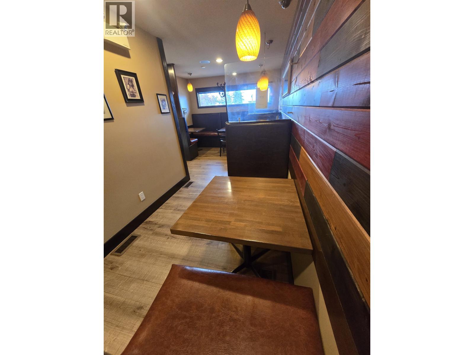 4728 LAZELLE AVENUE, Terrace