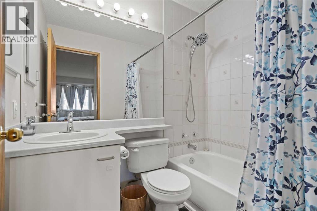 Single Family House 4 Level for Sale in  Laguna Way NE Monterey Park Calgary 