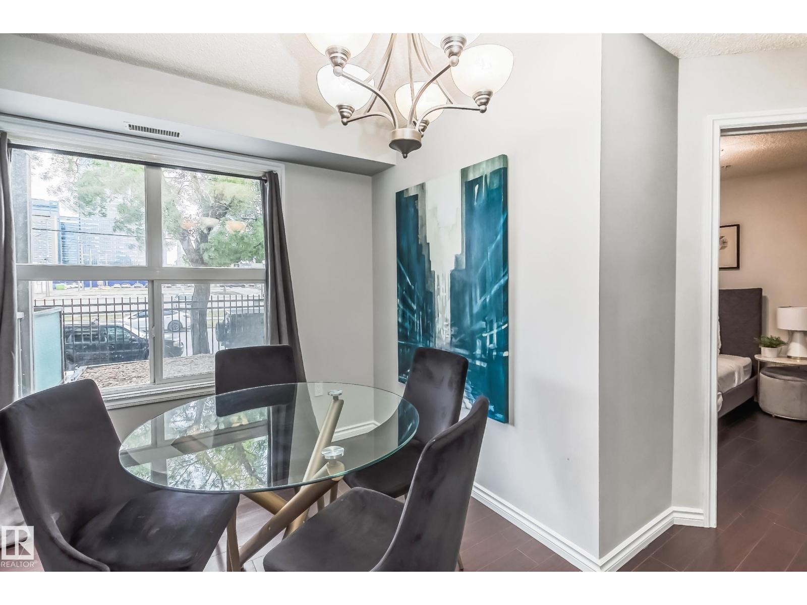 #115 10118 106 AV NW, Edmonton