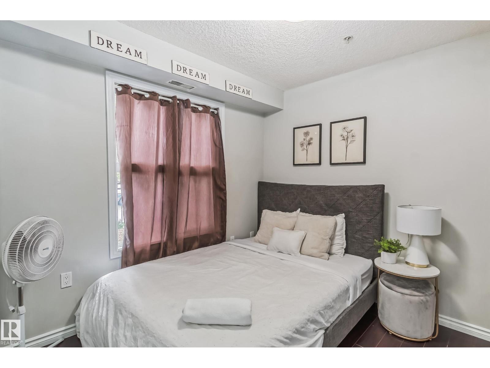 #115 10118 106 AV NW, Edmonton