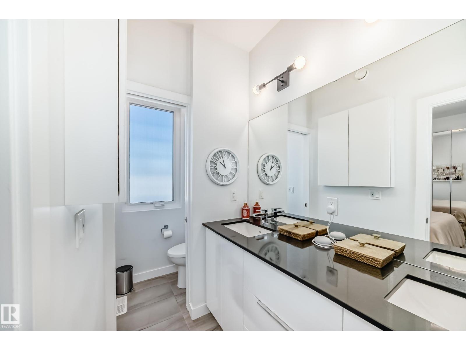 14812 98 AV NW, Edmonton