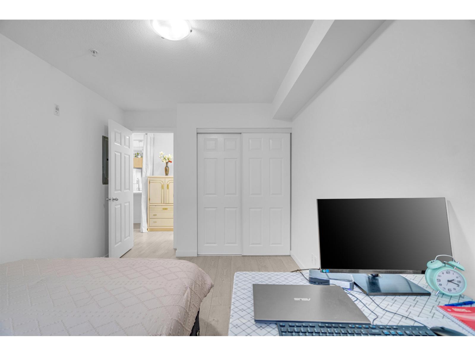 301 12083 92A AVENUE, Surrey