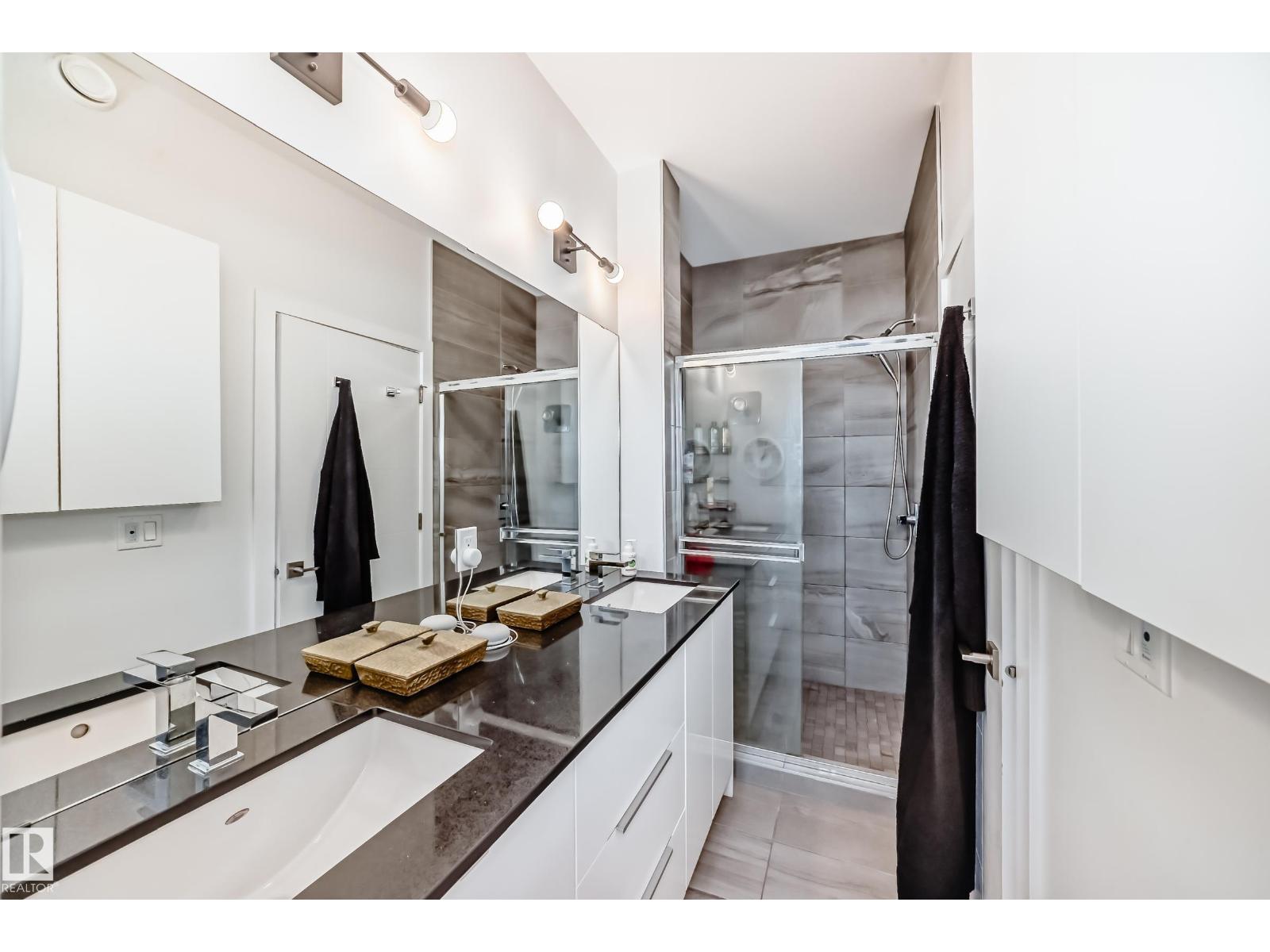 14812 98 AV NW, Edmonton