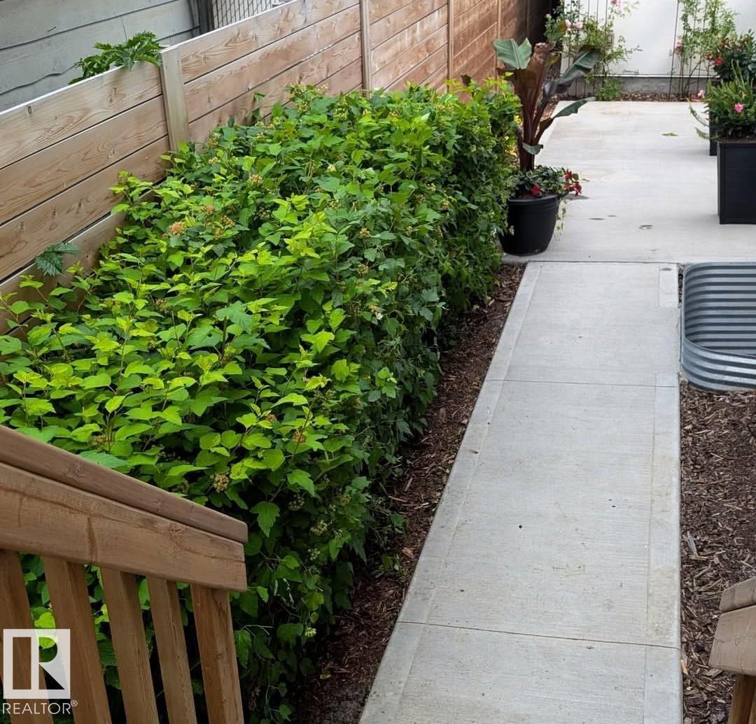 14812 98 AV NW, Edmonton