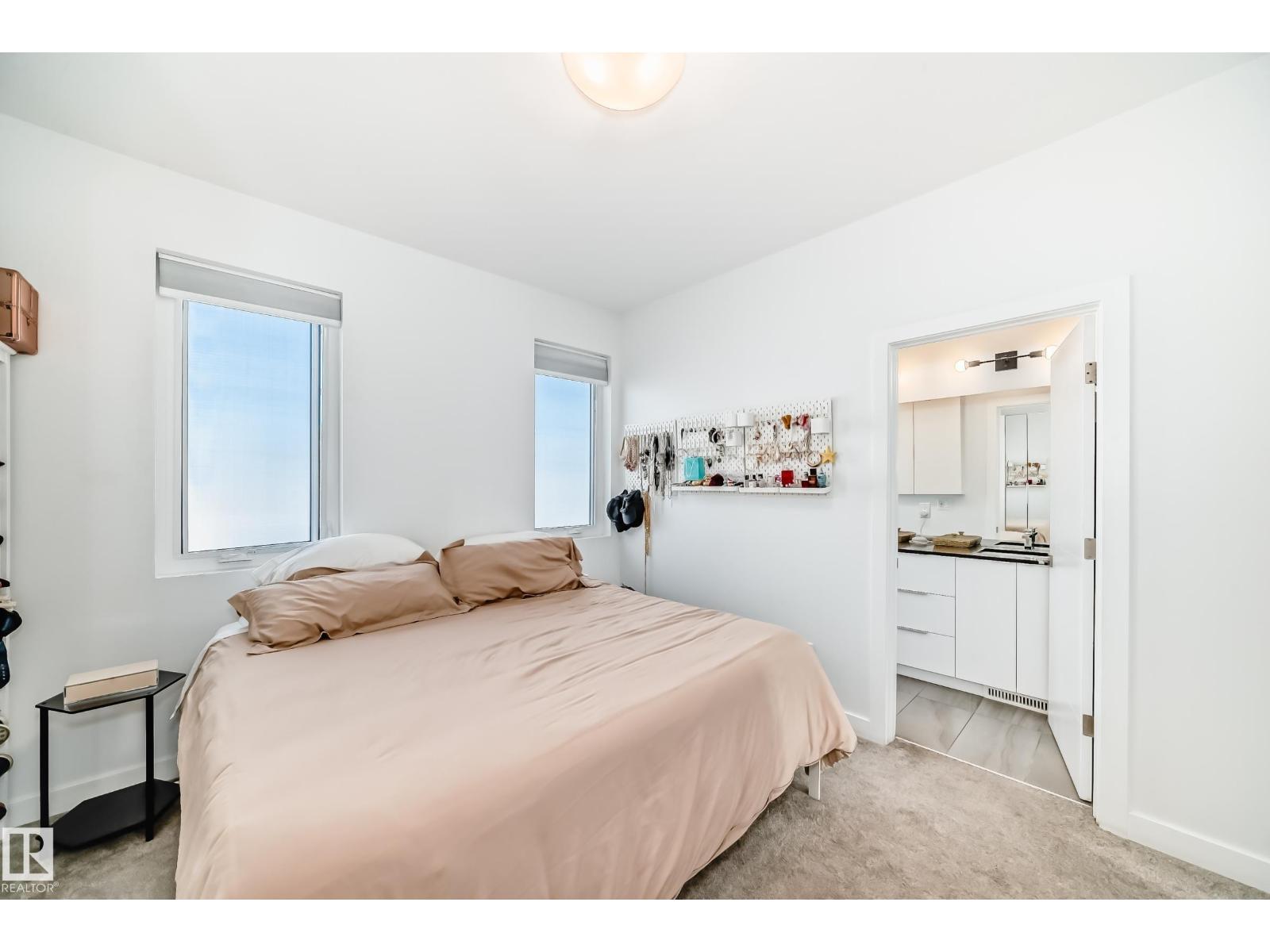 14812 98 AV NW, Edmonton