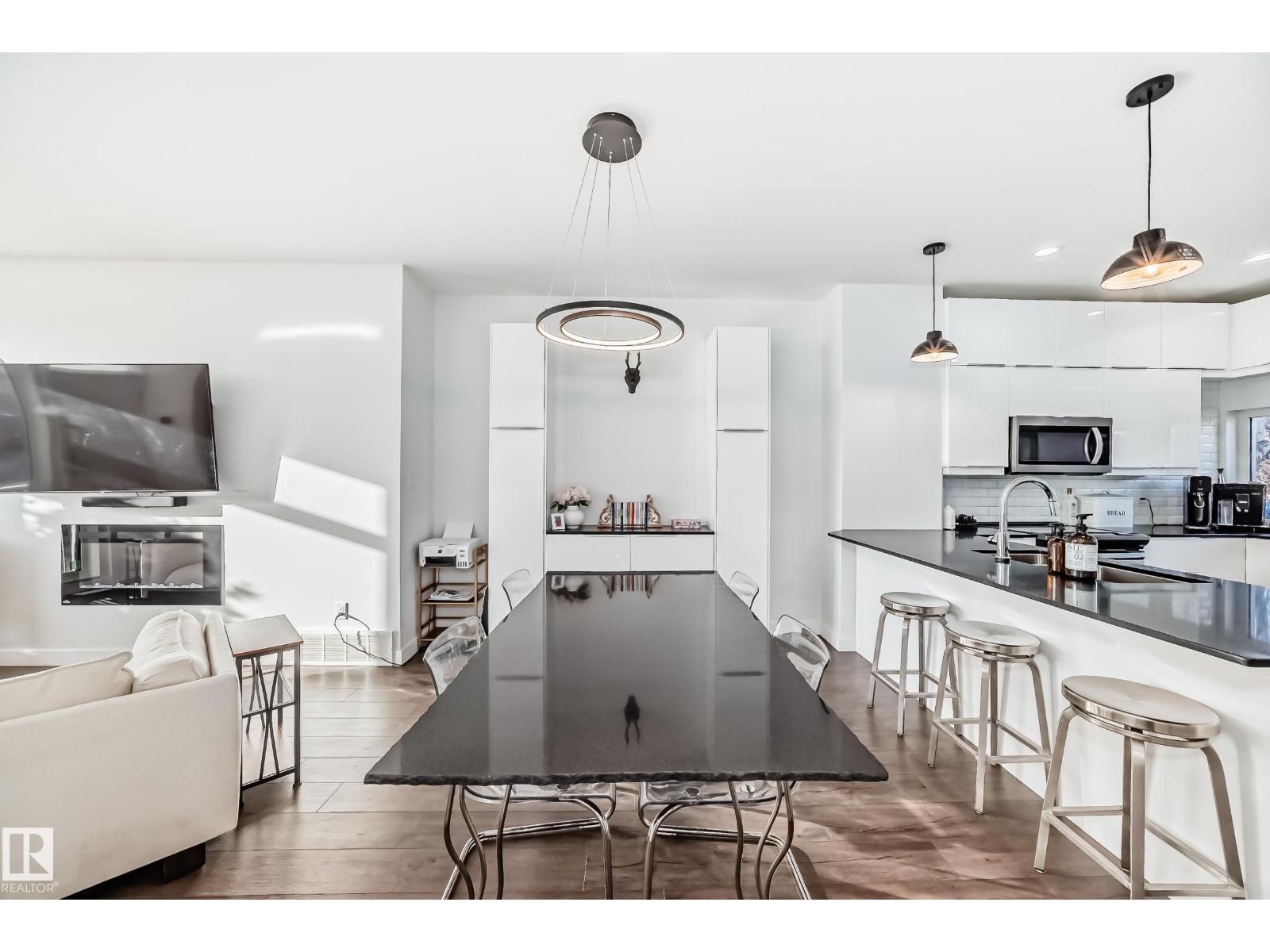 14812 98 AV NW, Edmonton