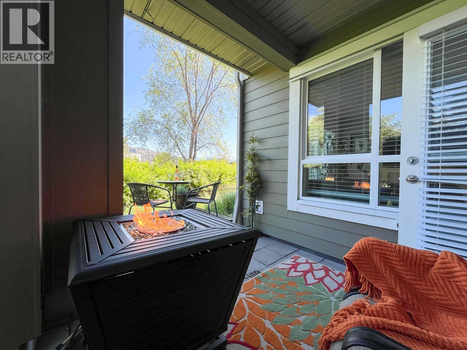 112 1089 Sunset Drive, Kelowna