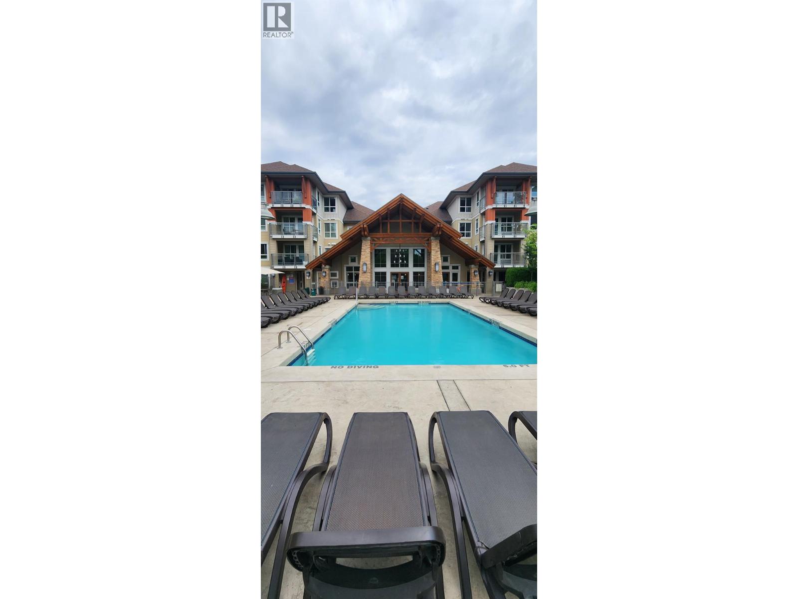 112 1089 Sunset Drive, Kelowna