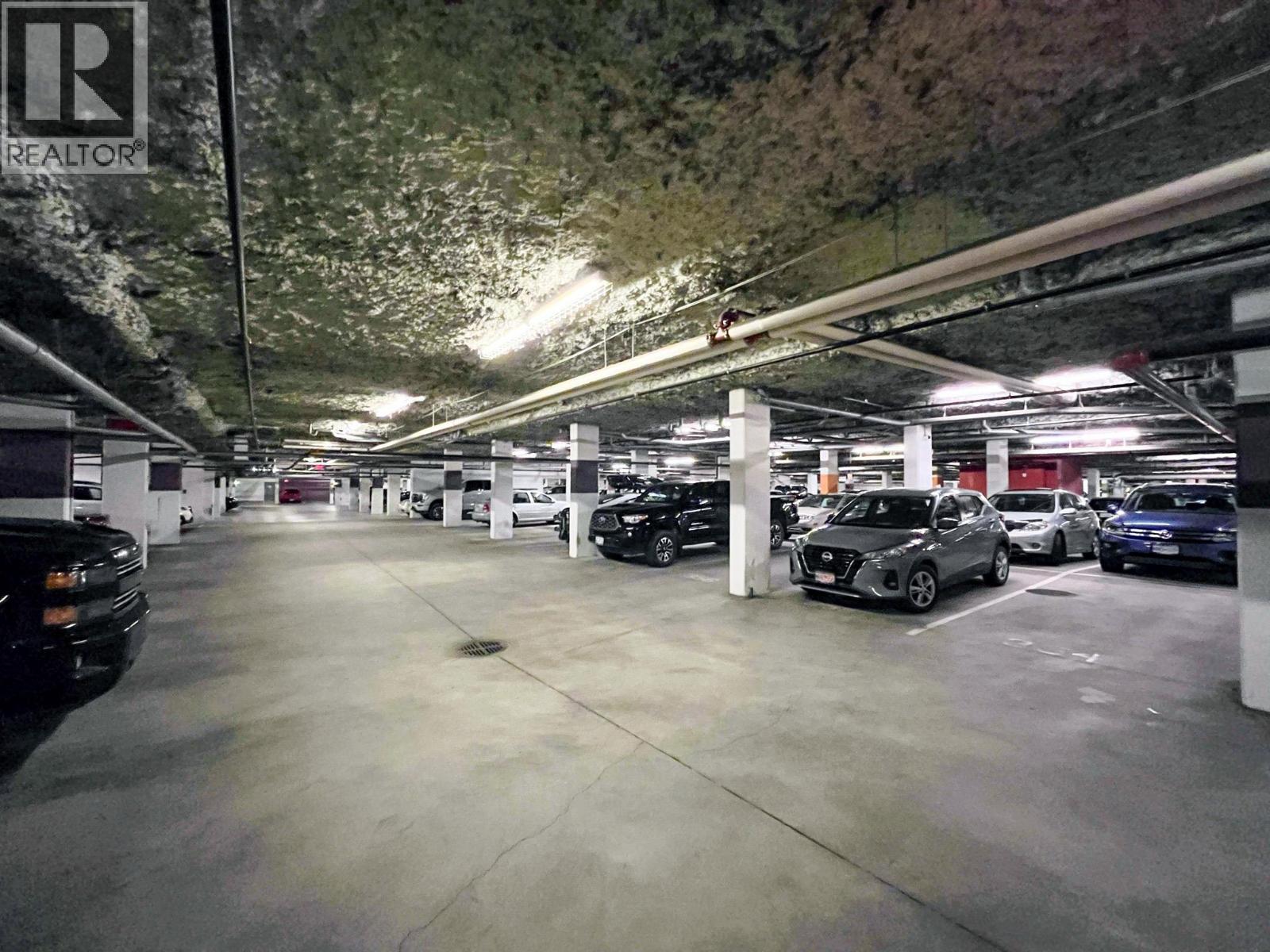 112 1089 Sunset Drive, Kelowna