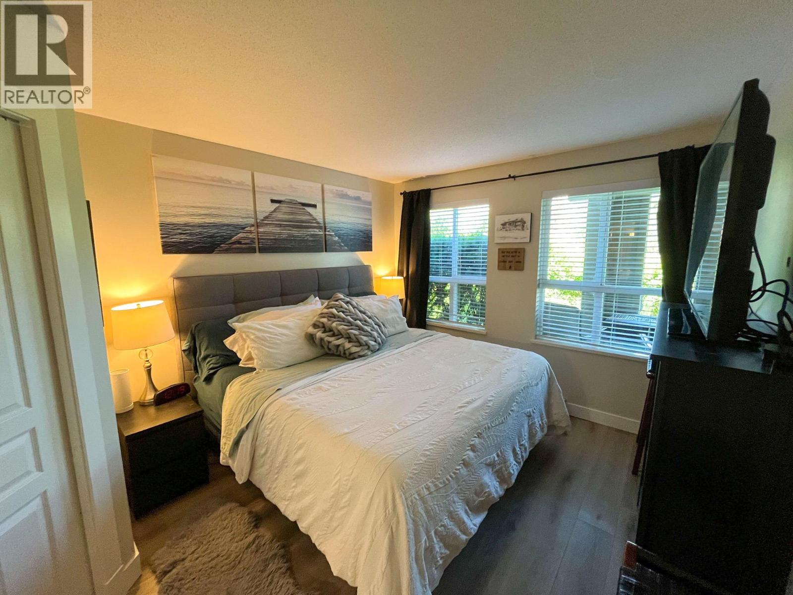 112 1089 Sunset Drive, Kelowna