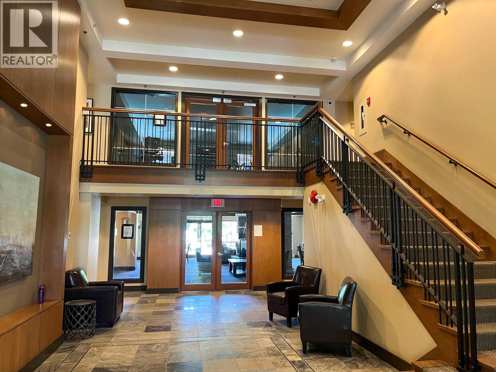 112 1089 Sunset Drive, Kelowna