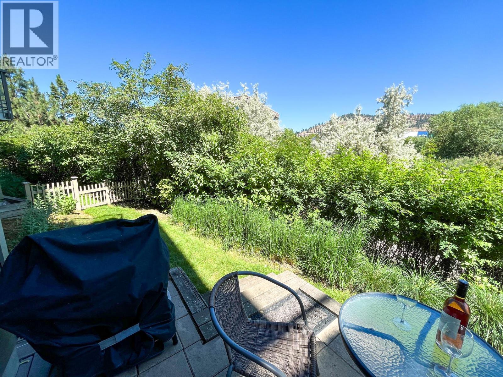 112 1089 Sunset Drive, Kelowna