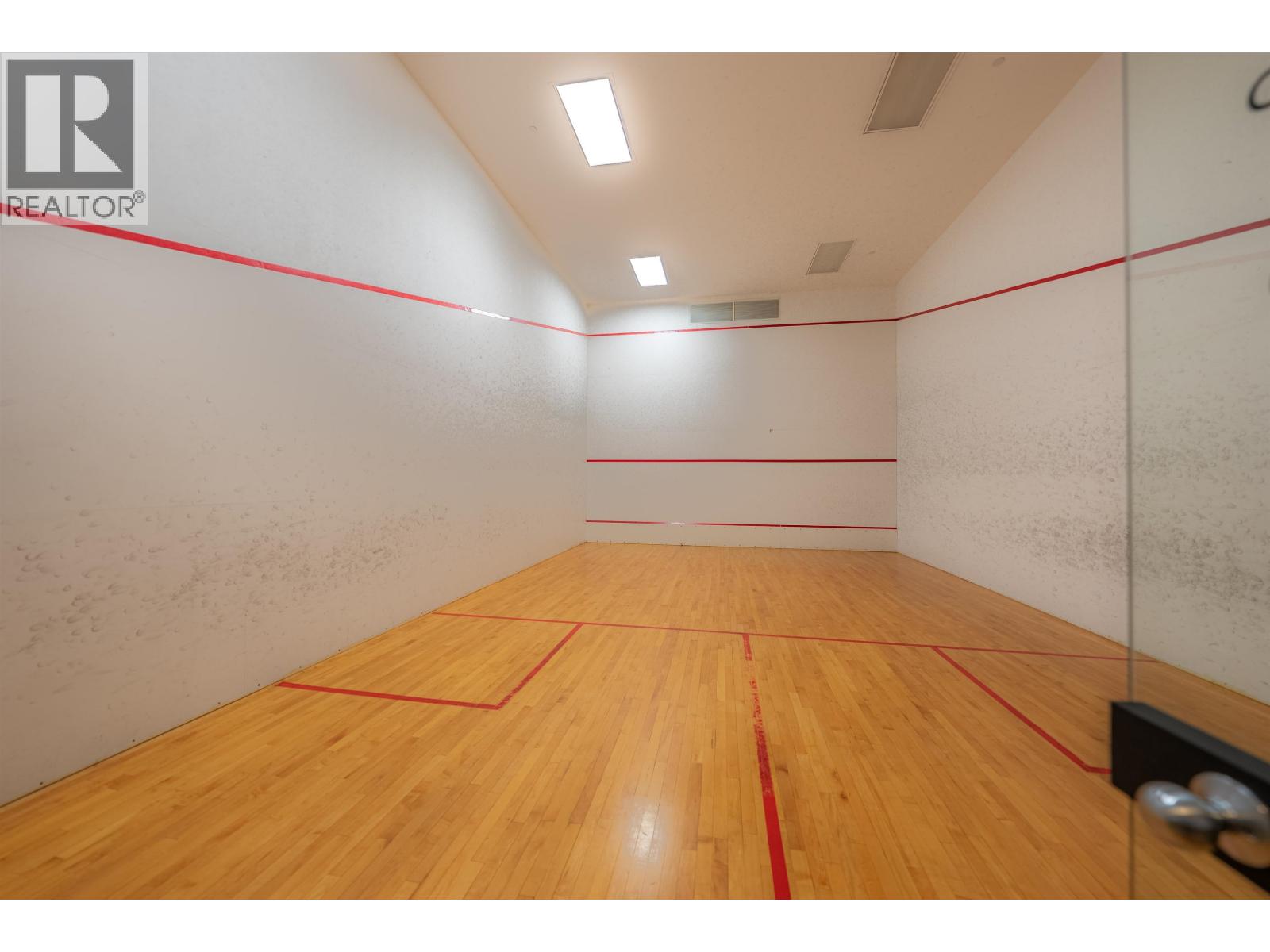 506 583 BEACH CRESCENT