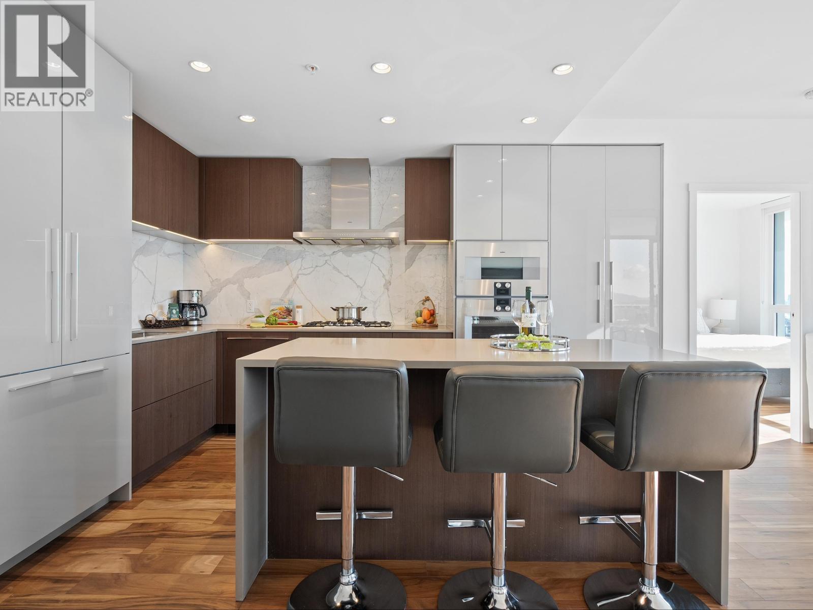 2004 1632 LIONS GATE LANE, North Vancouver