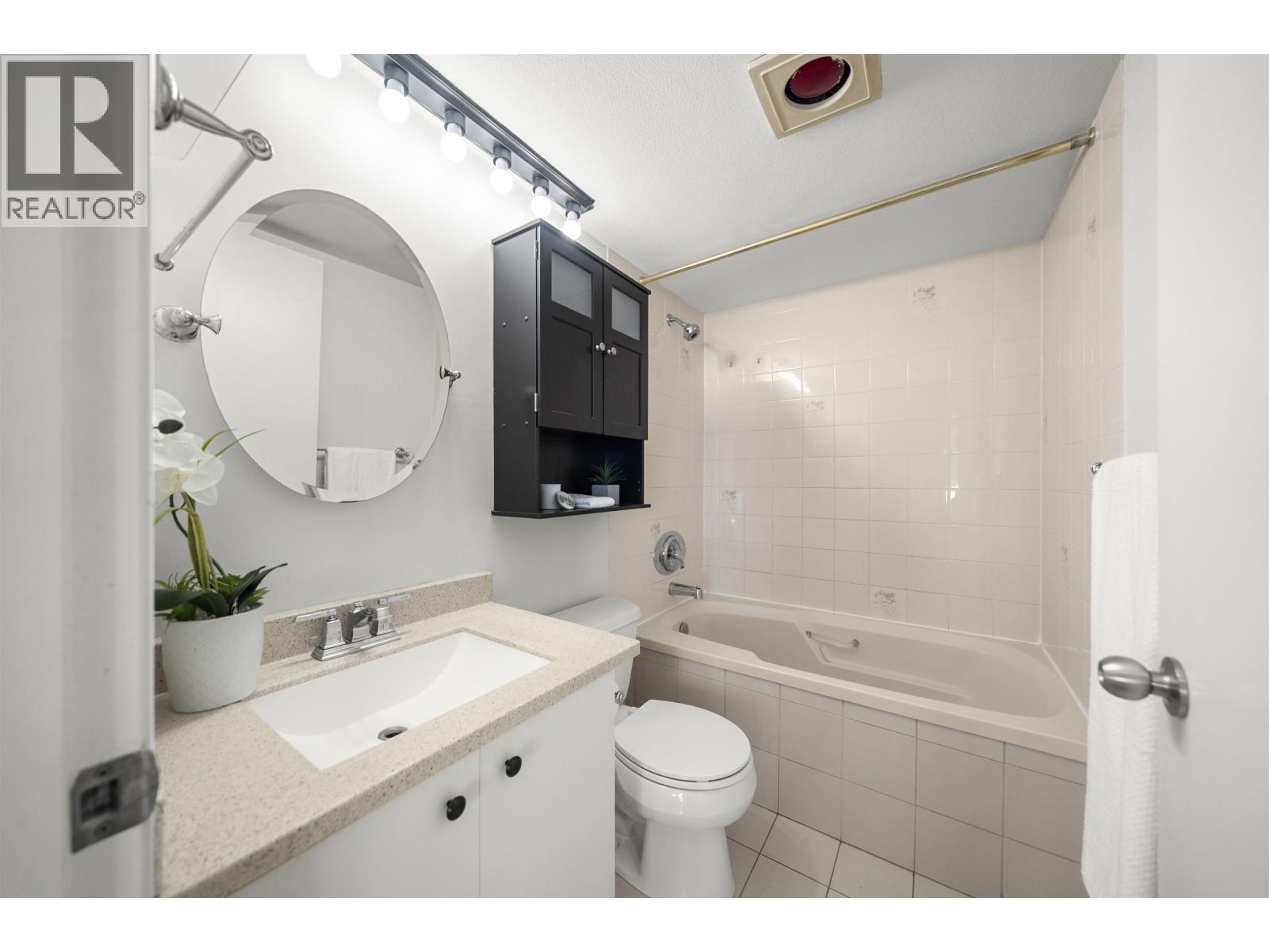 1604 1135 QUAYSIDE DRIVE, New Westminster